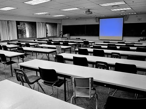 ¿Dónde se aprende a emprender?